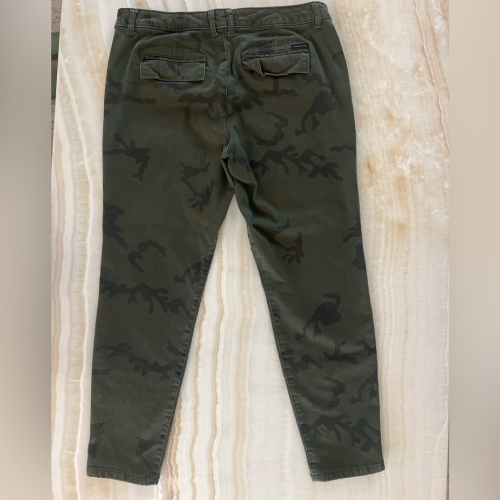 Sanctuary Standard Surplus Camo Skinny Jeans Women’s Size 32 Olive Green - Picture 2 of 4